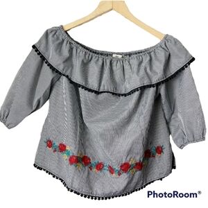 Blenheim Ciel med top embroidery black and white off the shoulder med